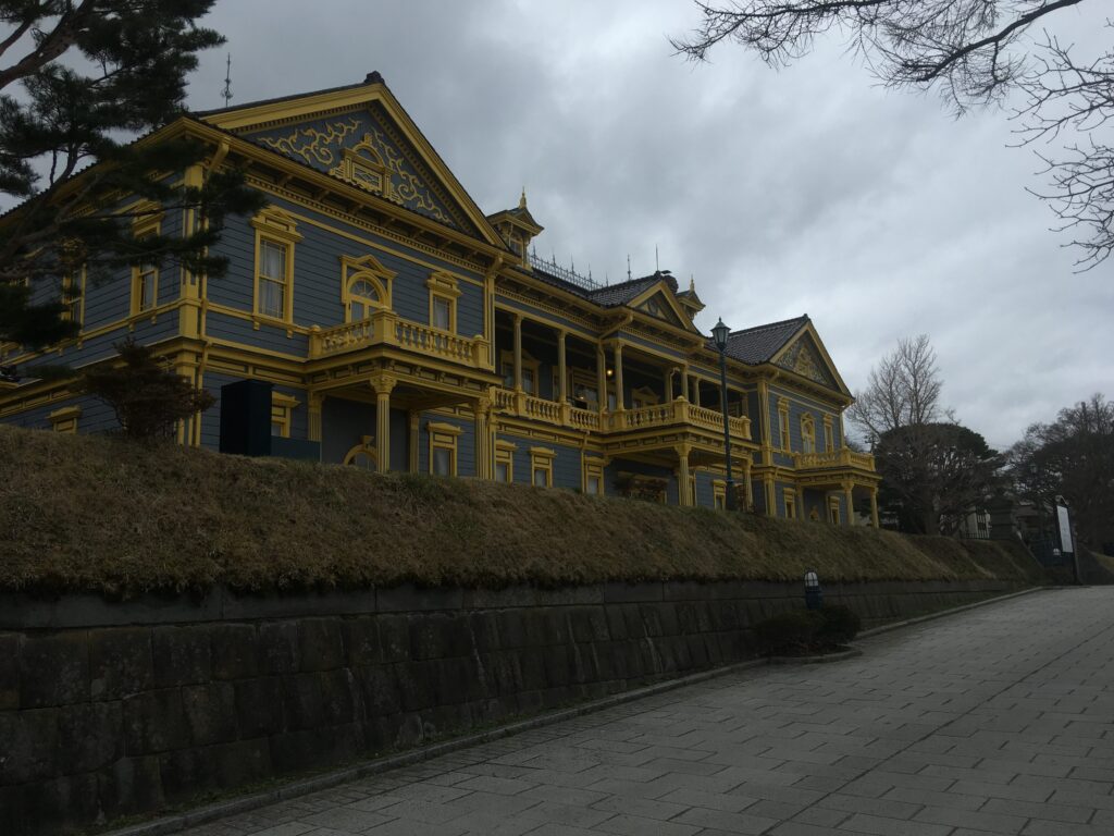 函館一人旅で訪れたハイカラ衣装館。