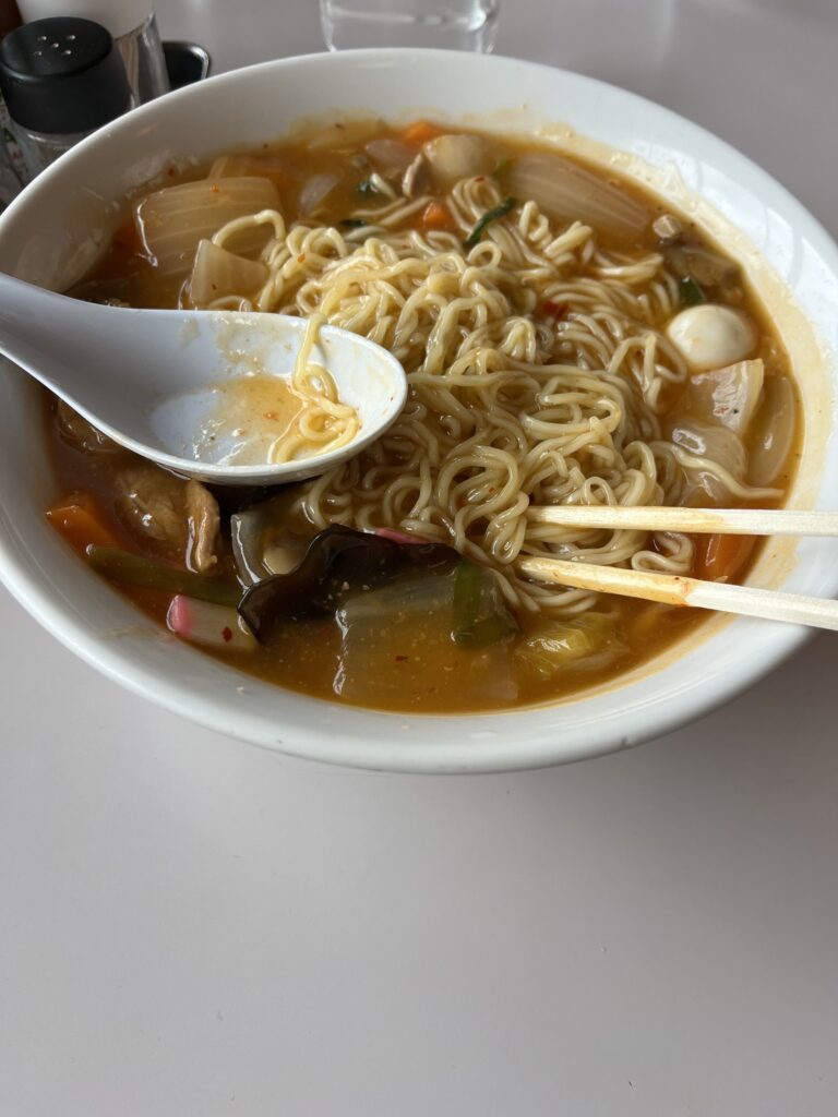 子連れ岩手旅行で訪れた昭和レトロなマルカン大食堂のマルカンラーメン