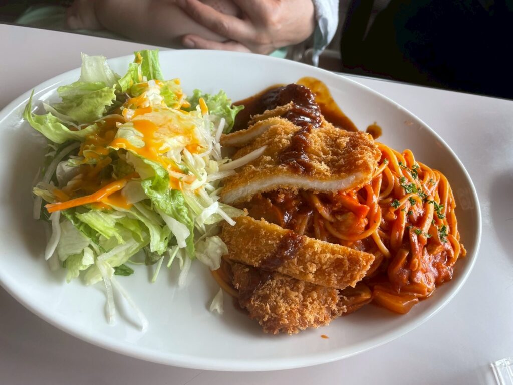 子連れ岩手旅行で訪れた昭和レトロなマルカン大食堂の名物ナポリカツ