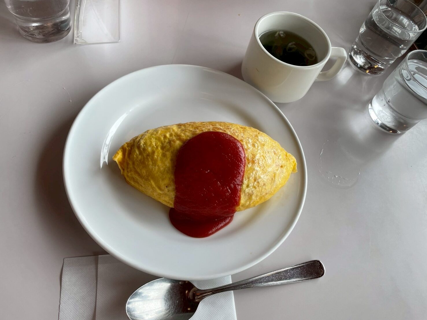 子連れ岩手旅行で訪れた昭和レトロなマルカン大食堂のオムライス