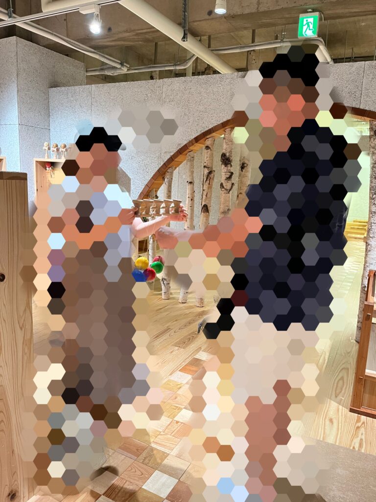 子連れ岩手旅行で立ち寄ったおもちゃ美術館の内部の様子