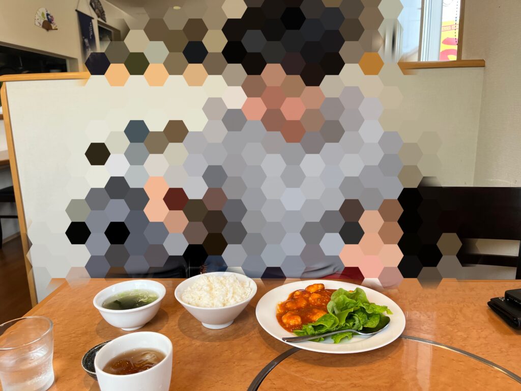 石巻「きく一」のエビチリ定食